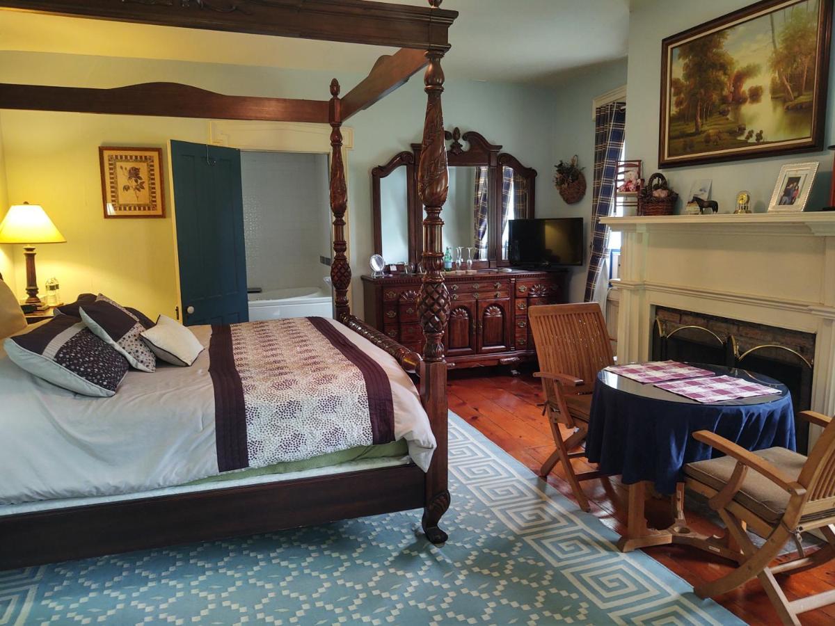1805 House Bed & Breakfast Hollowville Eksteriør bilde